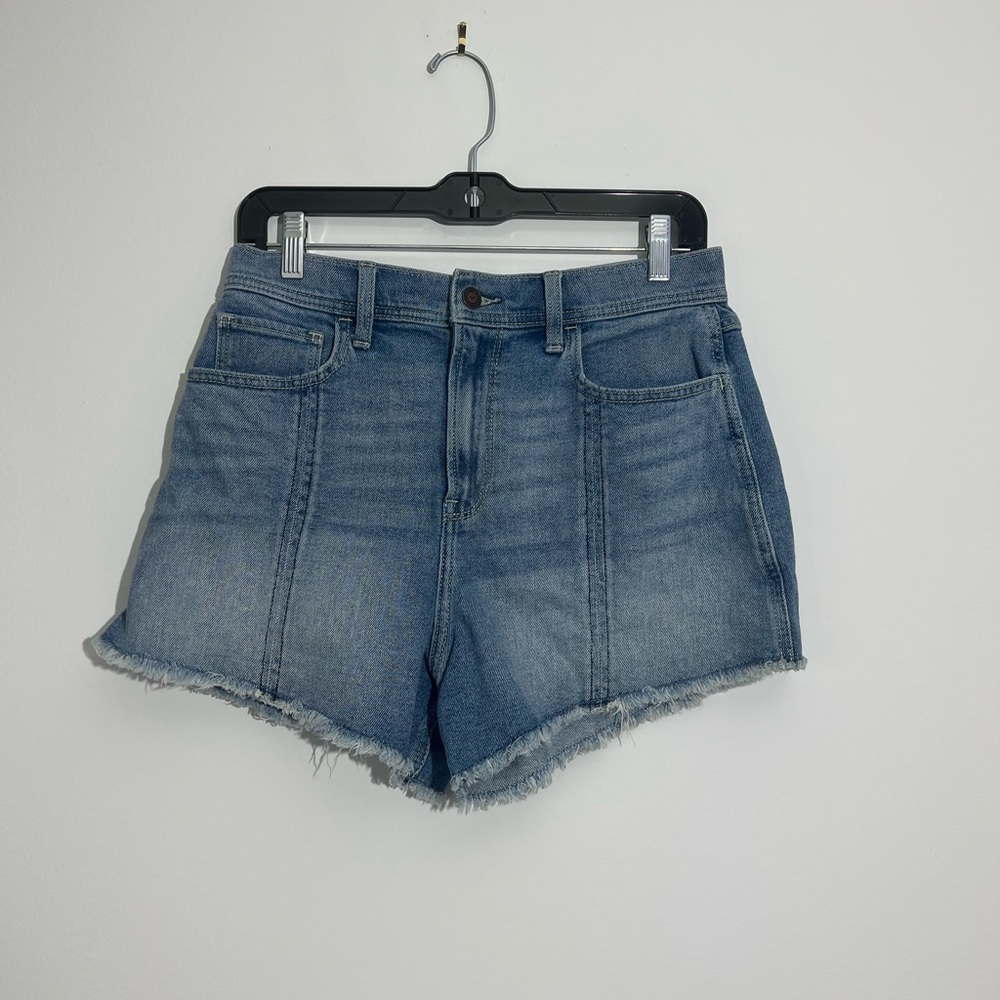 Hollister Women’s Size 7 W 28 Denim Ultra High-Rise Vintage Stretch Short 4.